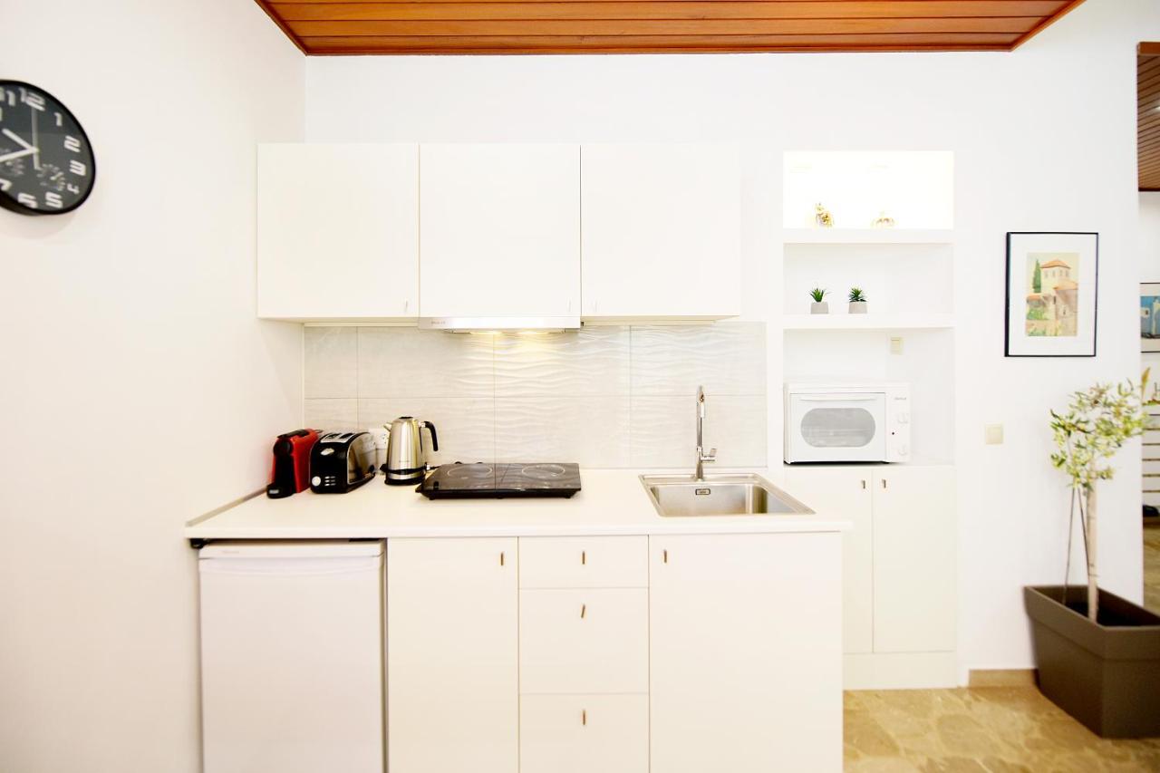 Martha'S Home Rhodes City Bagian luar foto